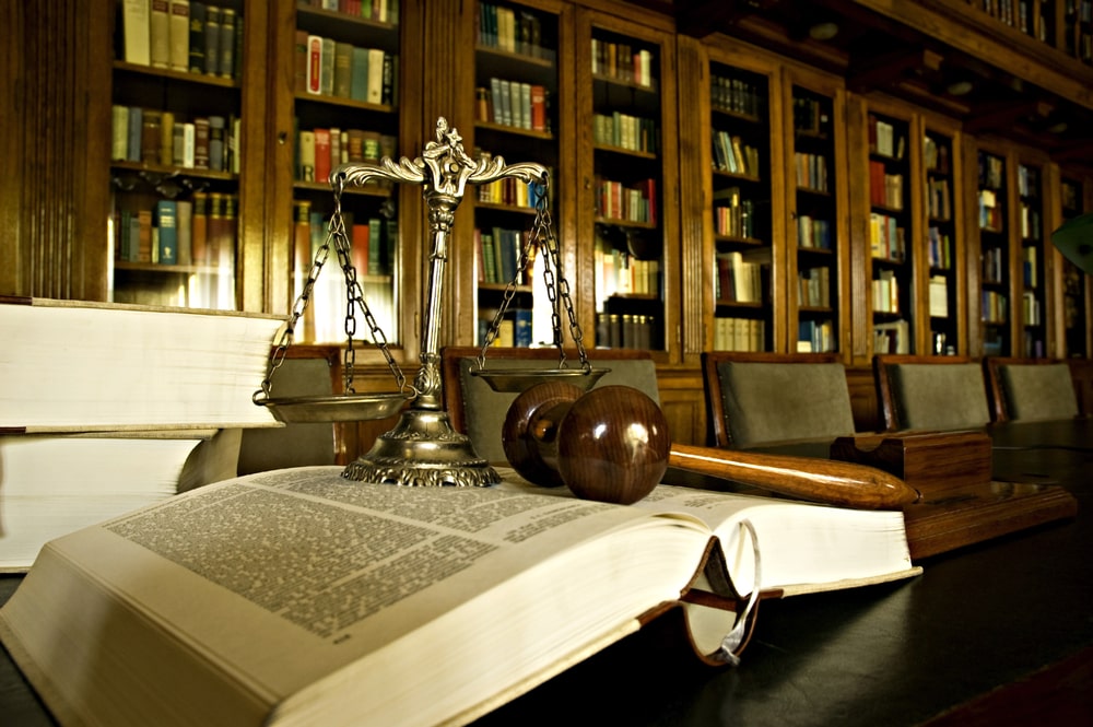 Five Qualities to Look for When Hiring a Lawyer